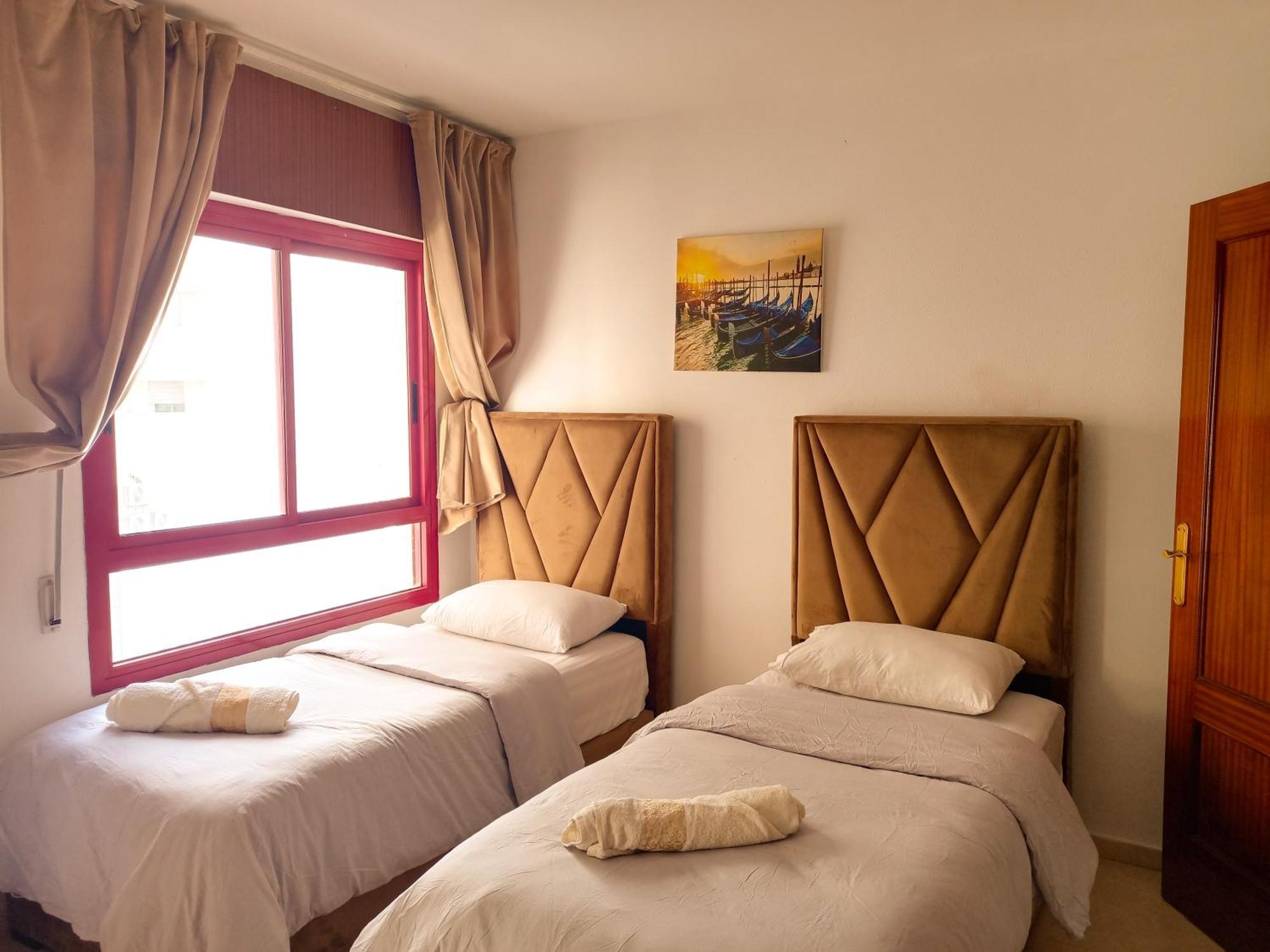 Amazing Appartement Au Centre Ville En Face Hilton & Gare Train De Tgv De Tanger 2N المظهر الخارجي الصورة