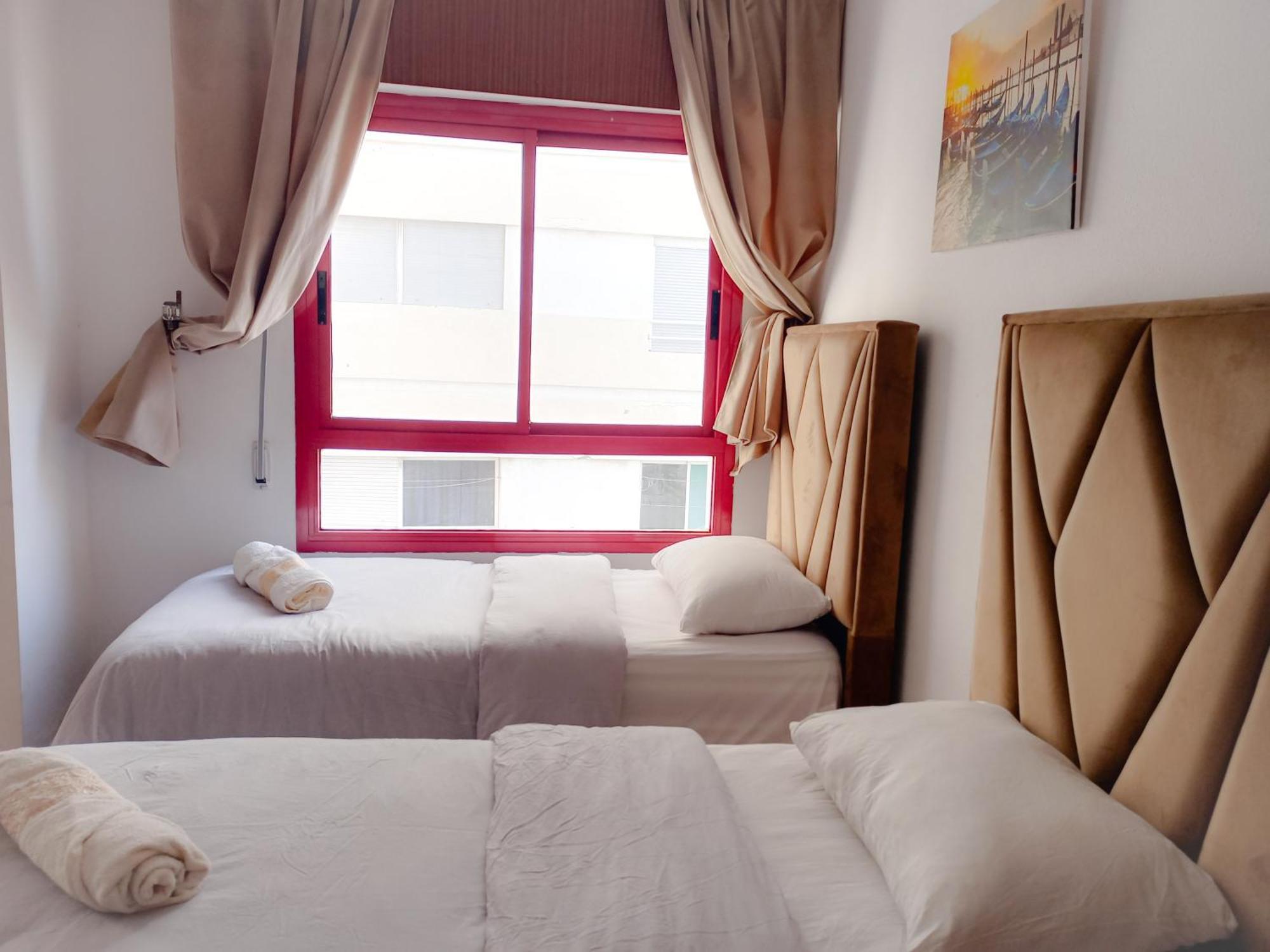 Amazing Appartement Au Centre Ville En Face Hilton & Gare Train De Tgv De Tanger 2N المظهر الخارجي الصورة