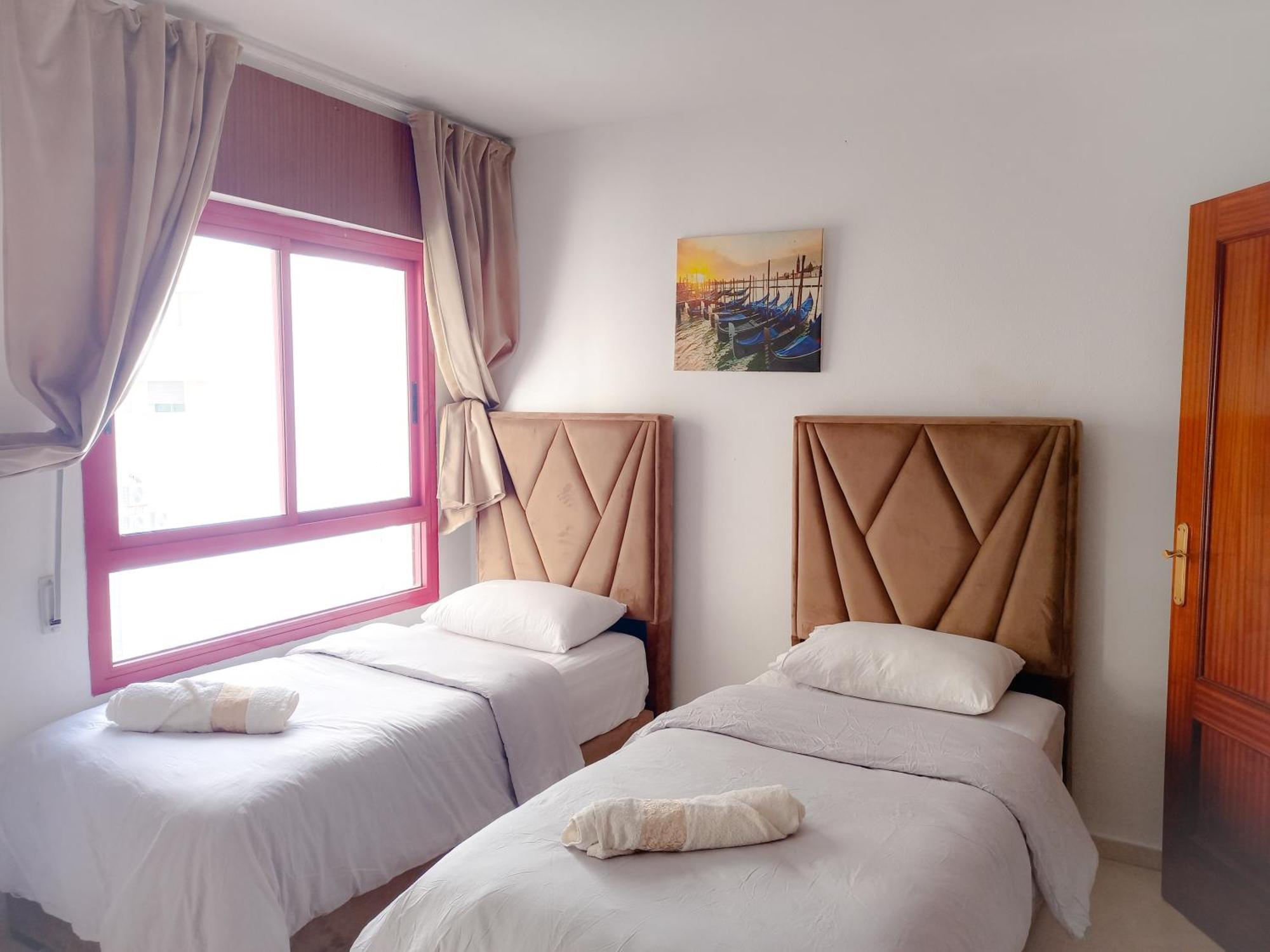 Amazing Appartement Au Centre Ville En Face Hilton & Gare Train De Tgv De Tanger 2N المظهر الخارجي الصورة
